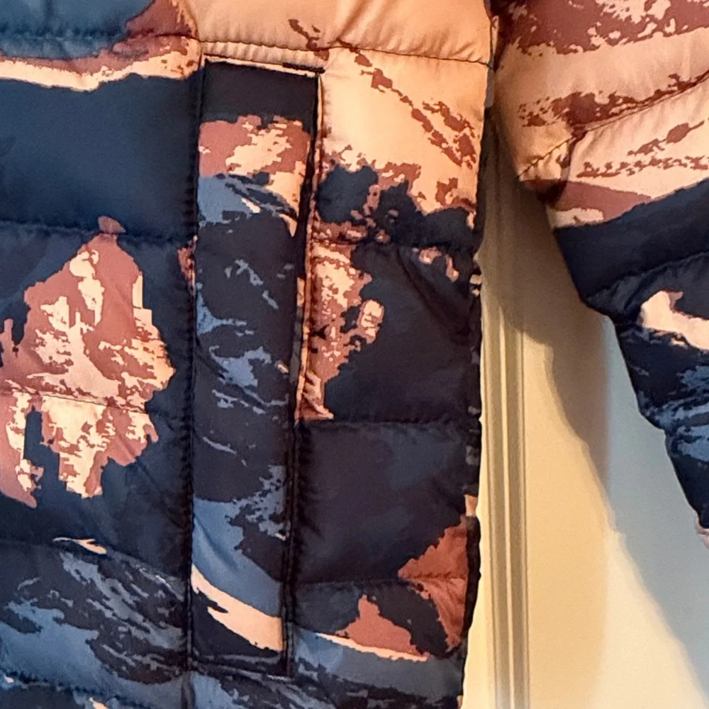 Hollister Blue and Beige Mountain Jacket